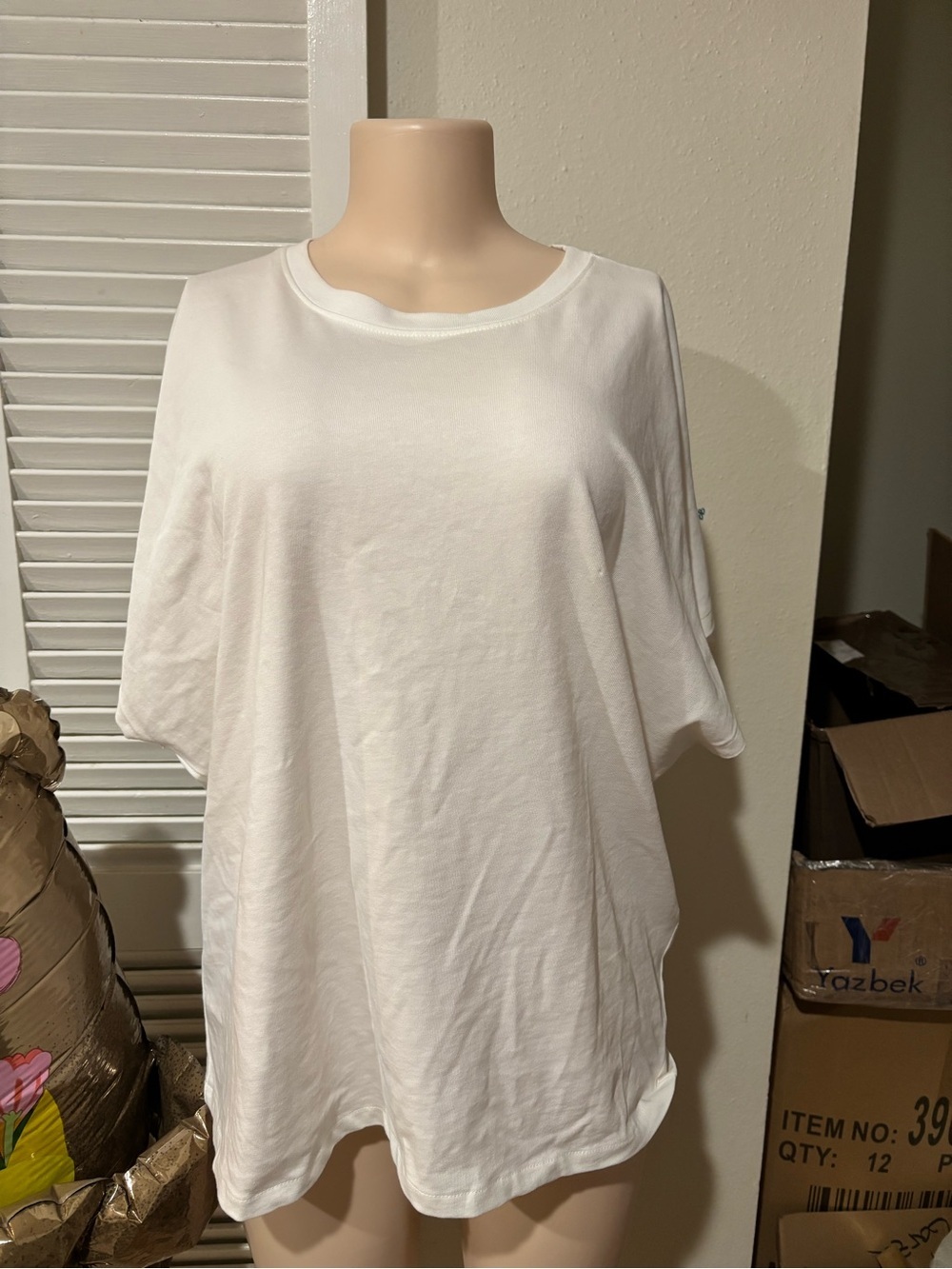 Zara White Short Sleeve Crewneck Tee